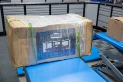 CarCapsule ShowCase Indoor -Home Tool Store 0U9A7626 7bffeadd 03c9 43d2 8f57 793daf5a22d2