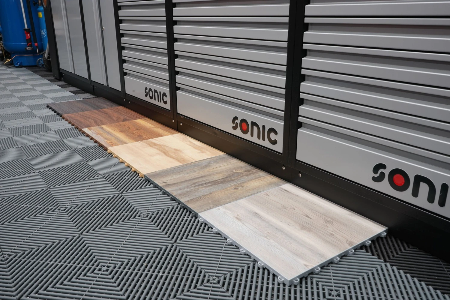 Swisstrax Vinyltrax PRO (10-Pack / 17.22 sq. ft.) Swisstrax Vinyltrax PRO (10-Pack / 17.22 Sq. Ft.) -Home Tool Store DSC01464 c962255a 66be 426d 9a97 9814c162c24b scaled