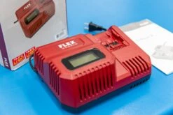 Flex XFE 15 150 Cordless Polisher Set 18 Flex XFE 15 150 Cordless Polisher Set -Home Tool Store HQ4A9185