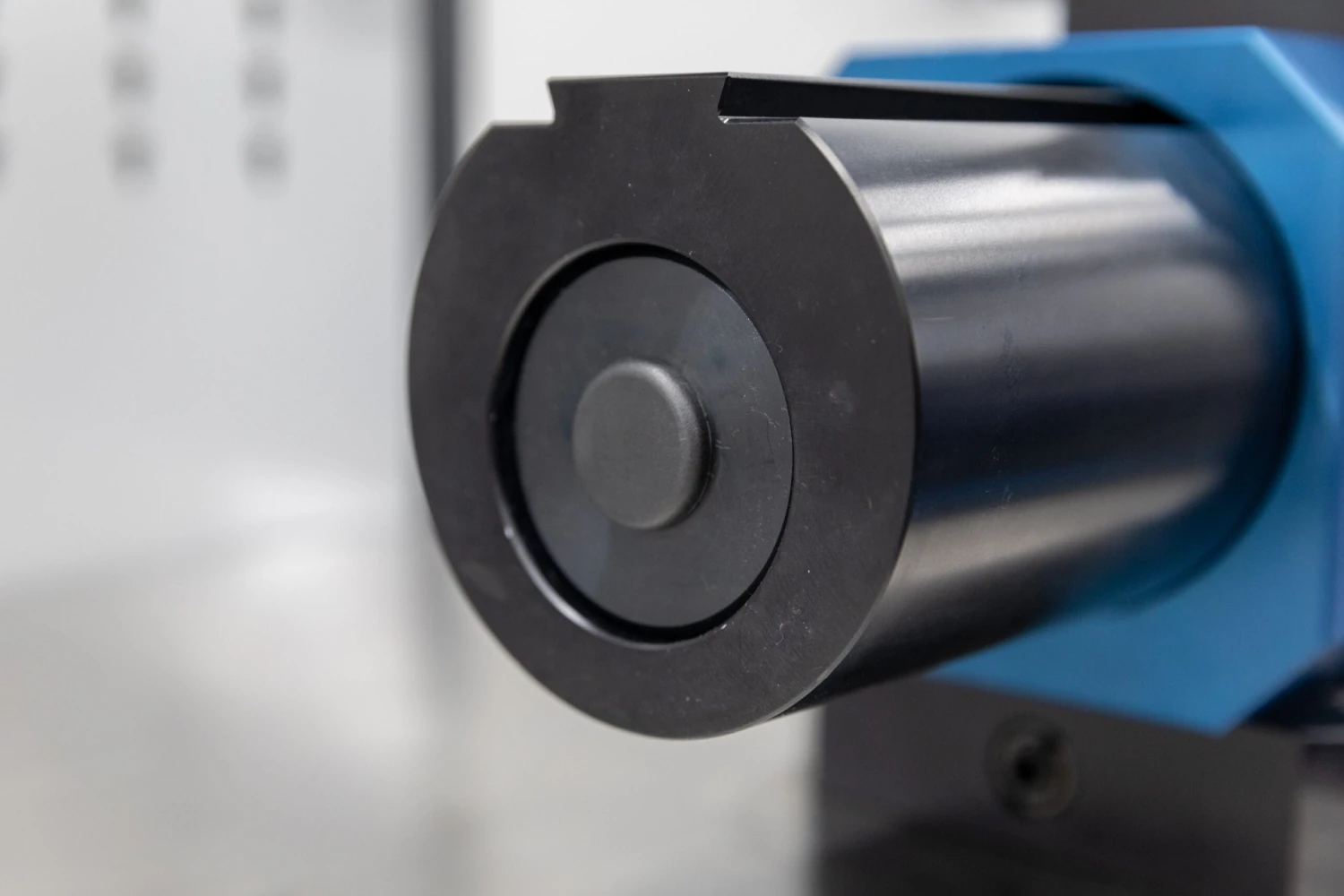 Orange Bench Vise - Obsessed Garage Edition Orange Bench Vise - Obsessed Garage Edition -Home Tool Store OrangeVise 11 scaled