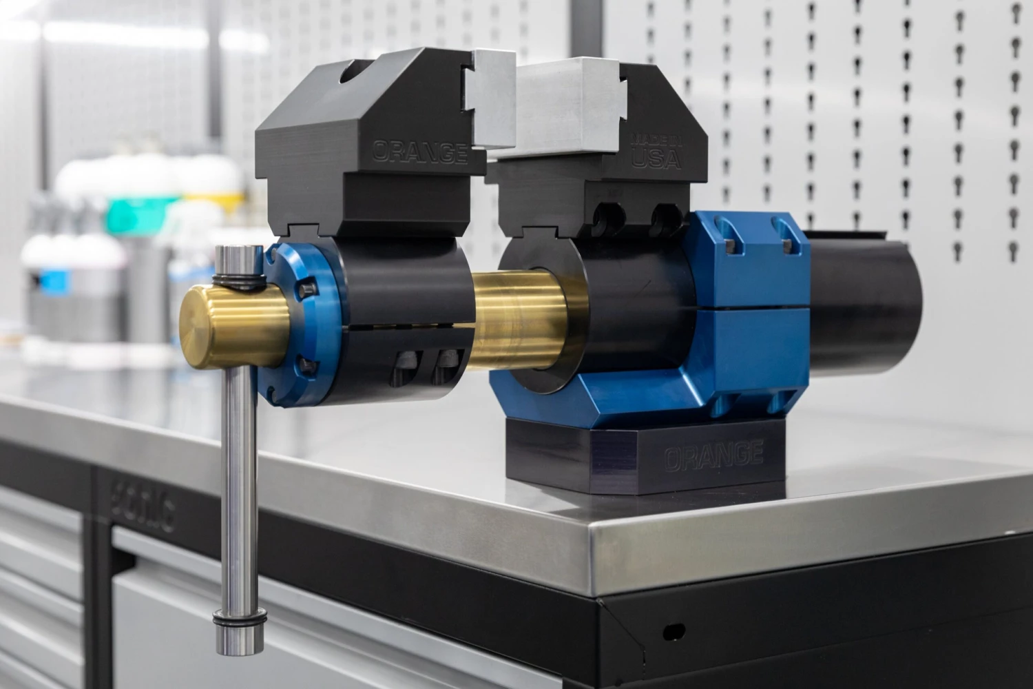 Orange Bench Vise - Obsessed Garage Edition Orange Bench Vise - Obsessed Garage Edition -Home Tool Store OrangeVise 12 scaled