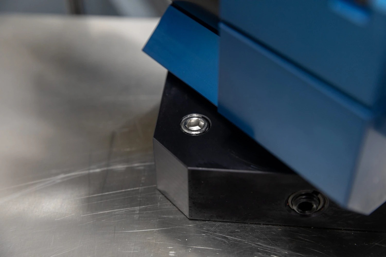 Orange Bench Vise - Obsessed Garage Edition Orange Bench Vise - Obsessed Garage Edition -Home Tool Store OrangeVise 18 scaled