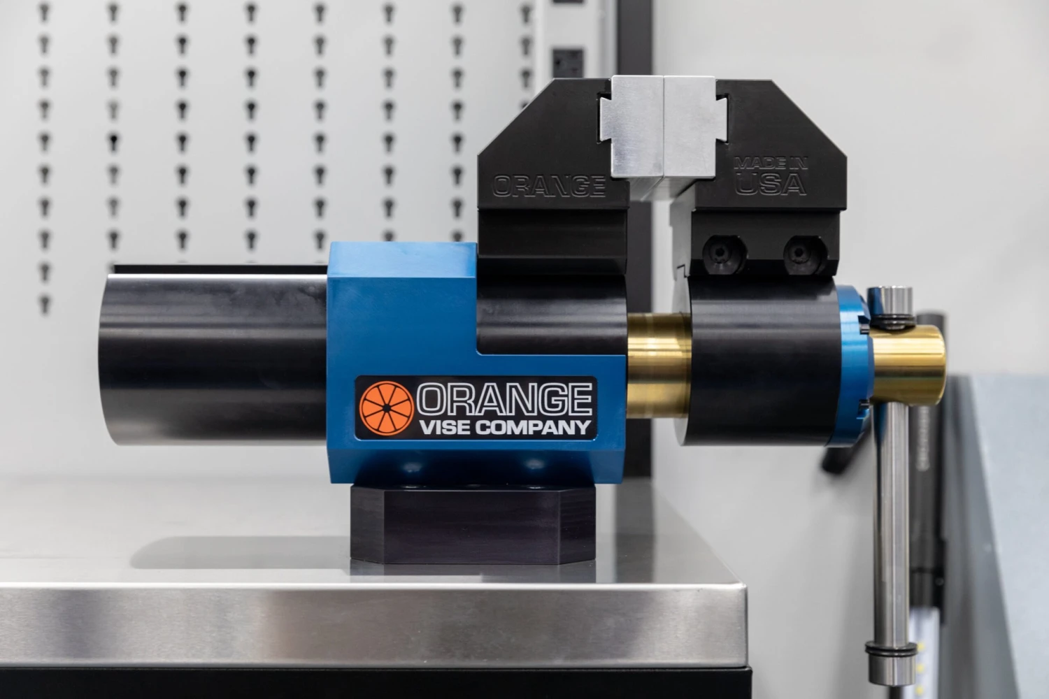 Orange Bench Vise - Obsessed Garage Edition Orange Bench Vise - Obsessed Garage Edition -Home Tool Store OrangeVise 2 scaled