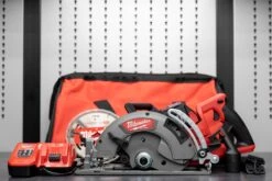 Milwaukee M18™ FUEL™ Rear Handle 7-1/4" Circular Saw