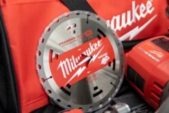 Milwaukee M18™ FUEL™ Rear Handle 7-1/4" Circular Saw -Home Tool Store Q4A0270