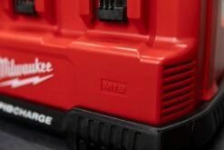 Milwaukee M18™ & M12™ Rapid Charge Station -Home Tool Store Q4A0284