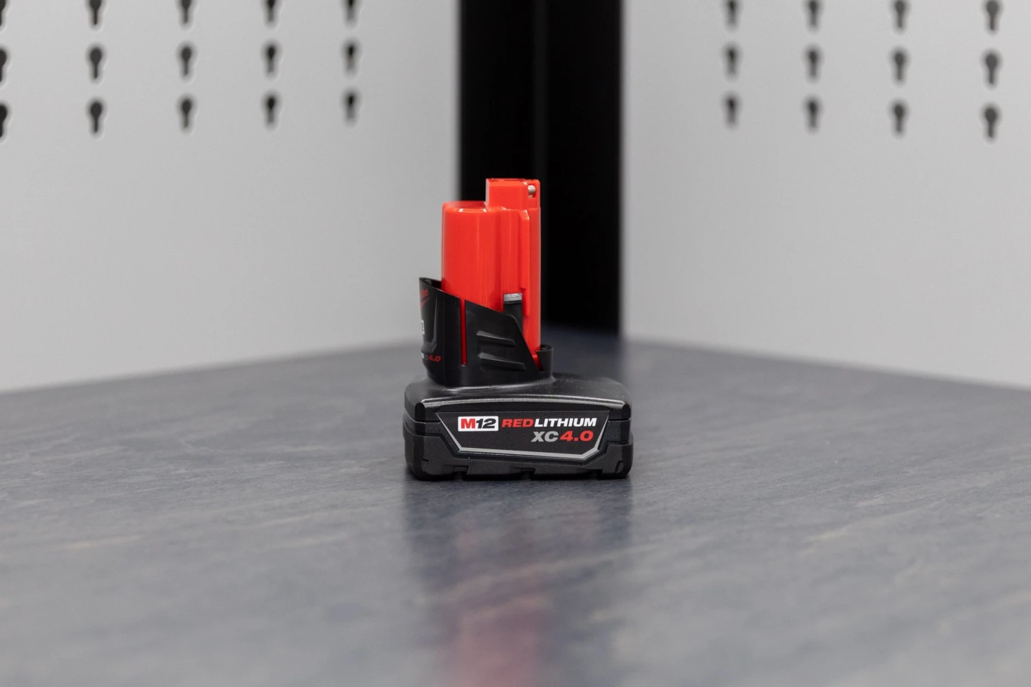 Milwaukee M12™ Batteries: REDLITHIUM™ (2.0-6.0) Milwaukee M12™ Batteries: REDLITHIUM™ (2.0-6.0) -Home Tool Store Q4A1438 eb18e622 1a0d 4c13 b530 2e7a3133daf8 scaled