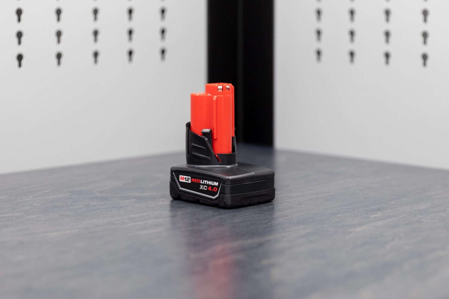 Milwaukee M12™ Batteries: REDLITHIUM™ (2.0-6.0) Milwaukee M12™ Batteries: REDLITHIUM™ (2.0-6.0) -Home Tool Store Q4A1439 d588cf23 a24e 48cd 8233 485f51297201 scaled