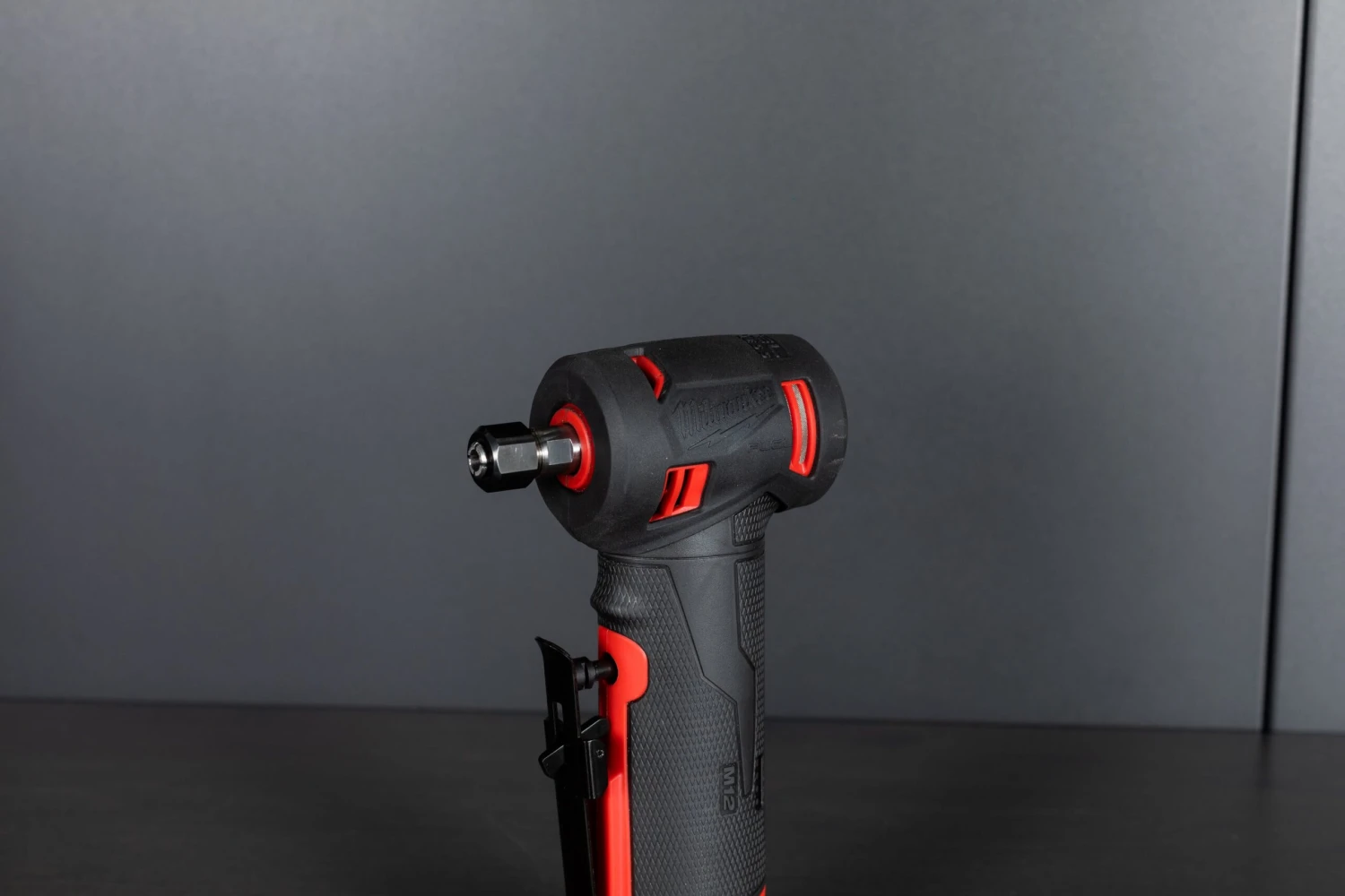 Milwaukee M12™ FUEL™ 1/4" Right Angle Die Grinder Milwaukee M12™ FUEL™ 1/4" Right Angle Die Grinder -Home Tool Store Q4A2263 scaled