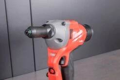 Milwaukee M18 FUEL™ 1/4" Blind Rivet Tool W/ ONE-KEY™ 6 Milwaukee M18 FUEL™ 1/4" Blind Rivet Tool W/ ONE-KEY™ -Home Tool Store Q4A8498