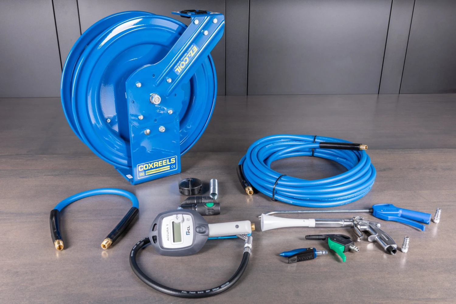 Compressed Air Hose Reel Package Compressed Air Hose Reel Package -Home Tool Store Q4A9170 scaled